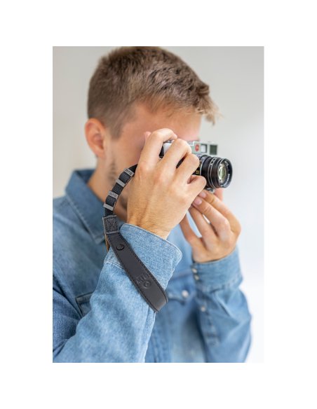 Pasek na rękę B+W Hand Strap Black Leather 20mm 1102623