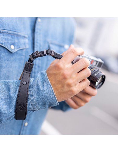 Pasek na rękę B+W Hand Strap Black Leather 20mm 1102623