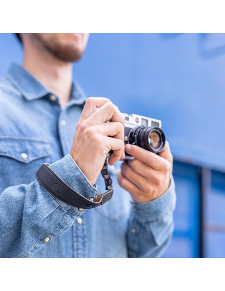 Pasek na rękę B+W Hand Strap Black Leather 20mm 1102623