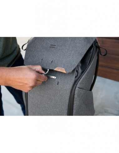 PEAK DESIGN Everyday Backpack 30L v2 - Charcoal