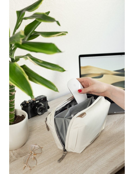 Travel Line Peak Design Tech Pouch Bone v2