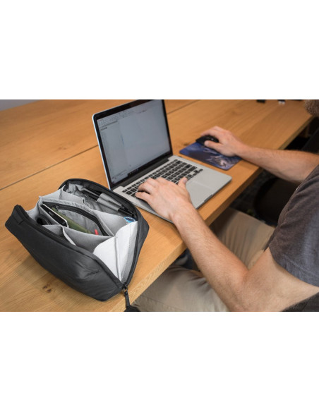 Travel Line Peak Design Tech Pouch Black v2