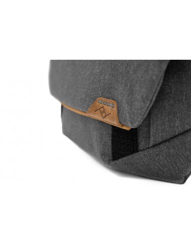 Peak Design Field Pouch v2 Charcoal