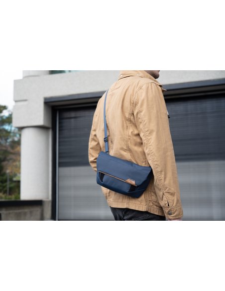 Peak Design Field Pouch Midnight v2 - Niebieski, z paskiem